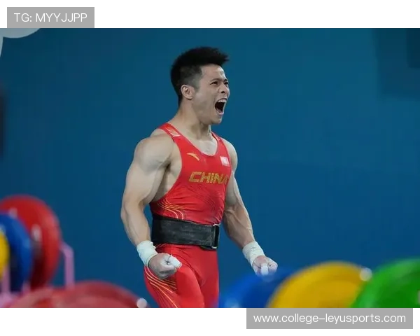 举重运动员为什么上场前要闻嗅盐？，举重运动员为什么要闻风油精