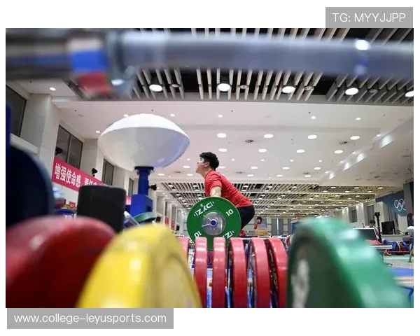 举重俱乐部完善青少年训练风险识别与应对措施，青少年举重训练视频